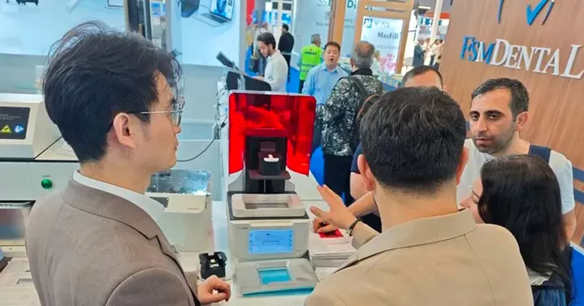 Imprimer et réparer les prothèses en 20 minutes! Edge mini déclenche une tempête de dentisterie numérique fabriquée en Chine chez Idex à Trkiye